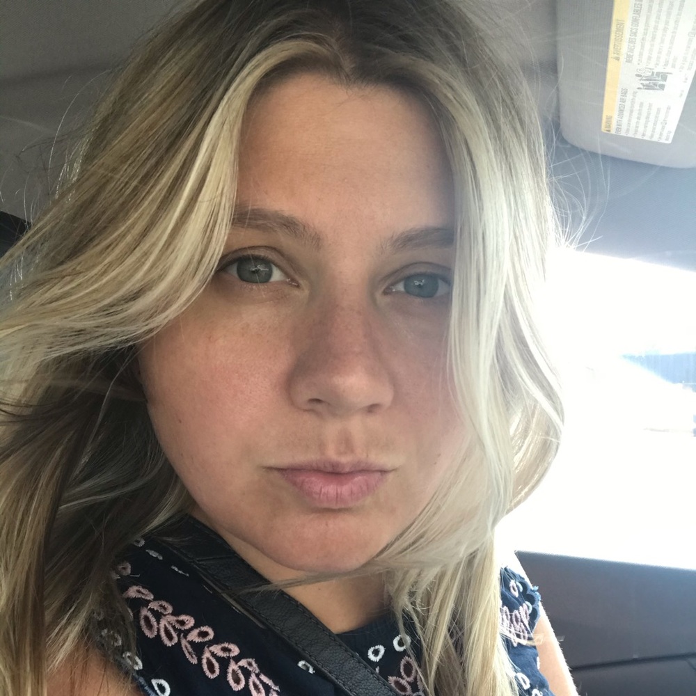 Meet your Posher, Alexandra